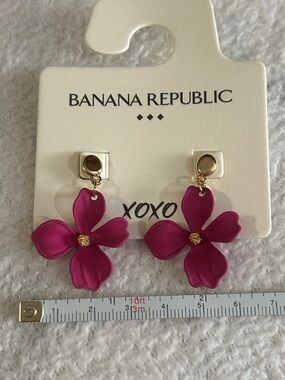 Banana Republic Fuchsia Floral Drop Earrings with Gold Accents